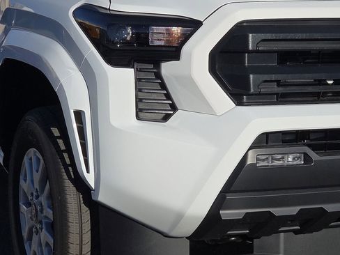 New 2026 Toyota Tacoma SR5 AWD/4WD image 9