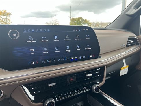 New 2025 Chevrolet Suburban High Country image 9