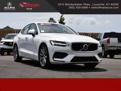 Used 2020 Volvo S60 T6 Momentum w/ Premium Package
