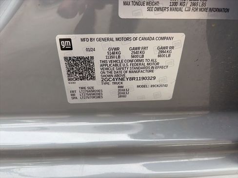 Used 2024 Chevrolet Silverado 2500 LT w/ Texas Edition image 17