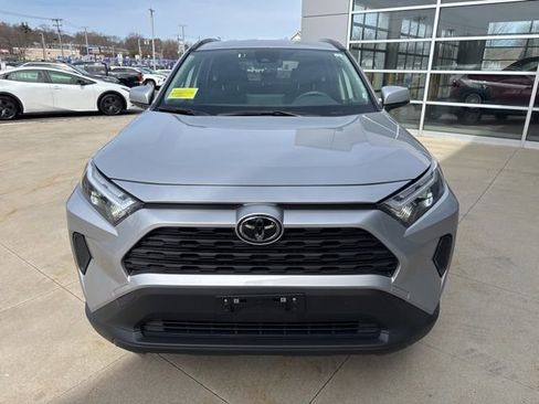 Used 2025 Toyota RAV4 XLE image 2