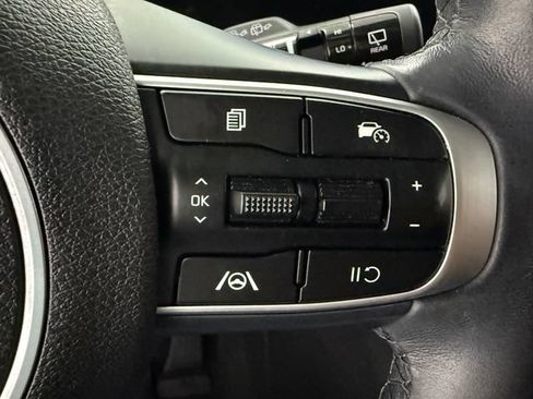 Used 2024 Kia Sportage EX FWD image 11