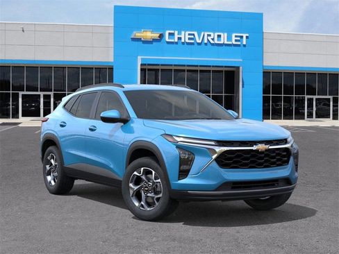 New 2026 Chevrolet Trax LT w/ Driver Confidence Package image 7