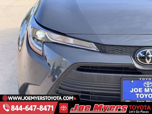 Used 2026 Toyota Corolla LE image 5