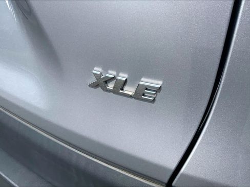 Used 2023 Toyota RAV4 XLE w/ Convenience Package FWD image 10
