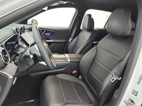 Used 2023 Mercedes-Benz GLC 300 4MATIC image 15