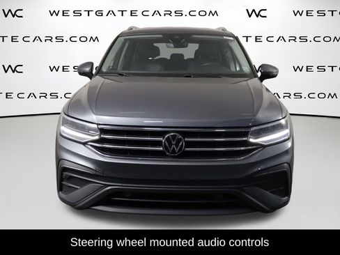 Used 2023 Volkswagen Tiguan SE FWD image 2