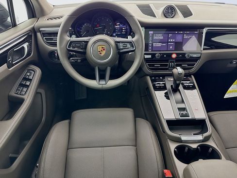 New 2026 Porsche Macan image 25