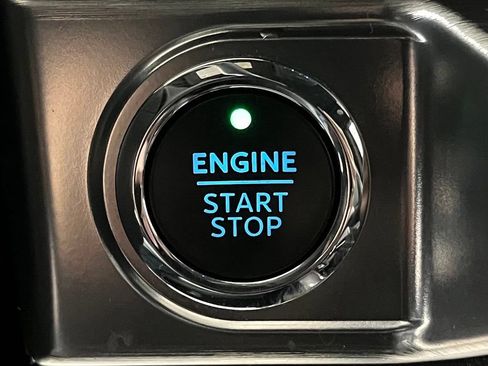Used 2023 Ford F150 Lariat w/ Equipment Group 502A High AWD/4WD image 33