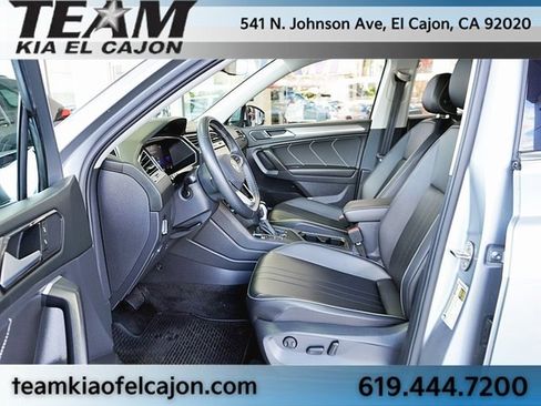 Used 2022 Volkswagen Tiguan SE image 13