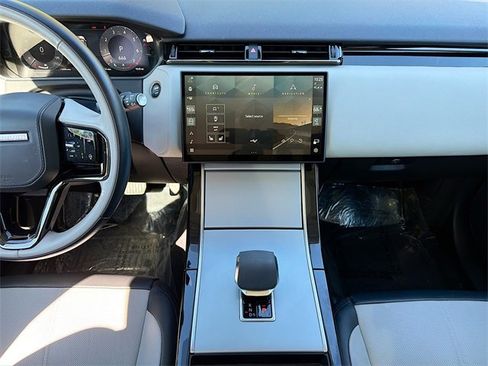 Used 2025 Land Rover Range Rover Velar S image 19