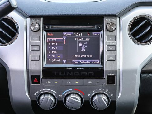 Used 2015 Toyota Tundra SR5 image 4