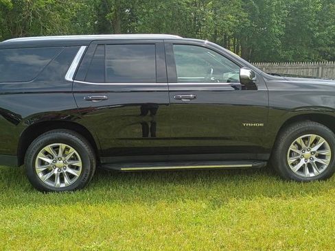 Used 2025 Chevrolet Tahoe Premier AWD/4WD image 8