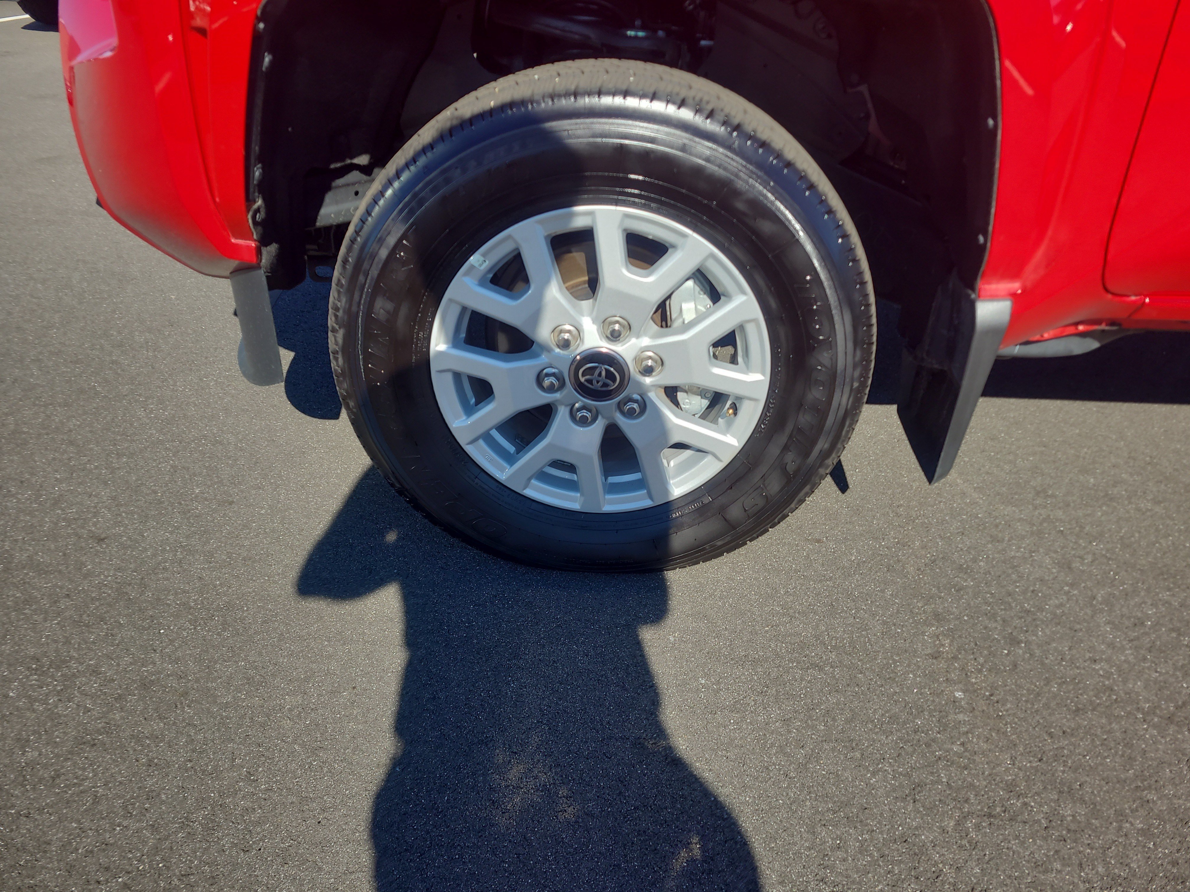 Certified 2026 Toyota Tacoma SR5 AWD/4WD image 9