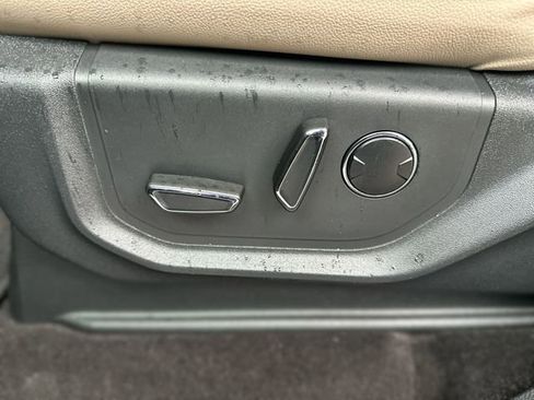 Used 2023 Ford Expedition Limited AWD/4WD image 13