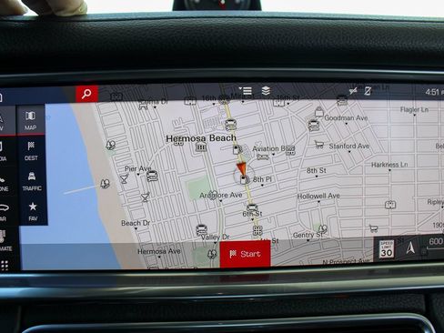 Used 2020 Porsche Panamera image 30