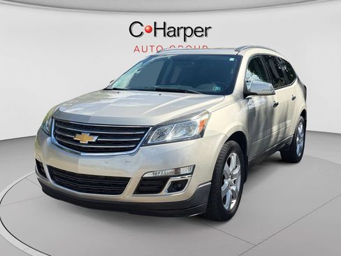 Certified 2017 Chevrolet Traverse LT w/ Style and Technology Package FWD image 7