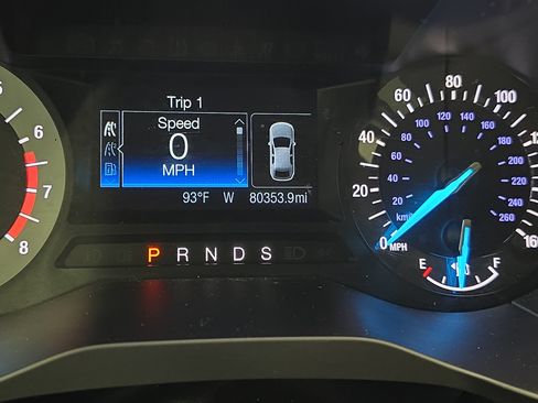 Used 2018 Ford Edge SE FWD image 24