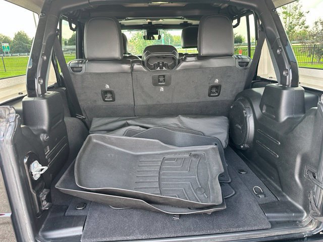 Used 2021 Jeep Wrangler Unlimited Sahara AWD/4WD image 12