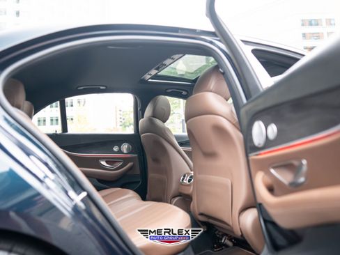 Used 2017 Mercedes-Benz E 300 image 19