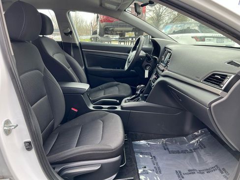Used 2018 Hyundai Elantra SEL image 16