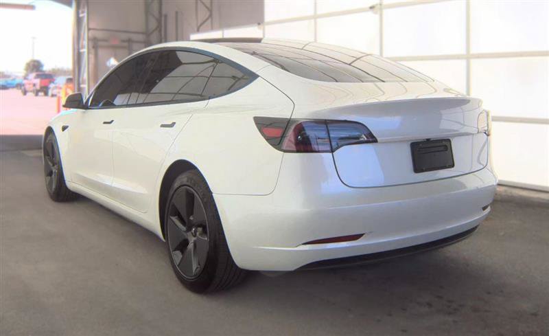 Used 2021 Tesla Model 3 Standard Range Plus RWD image 4