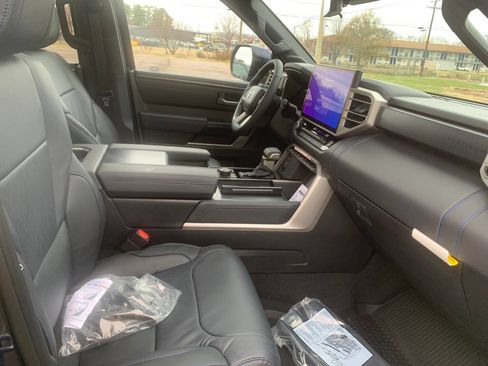 Used 2026 Toyota Tundra Platinum AWD/4WD image 30