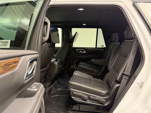 Used 2023 Chevrolet Tahoe Premier AWD/4WD image 23