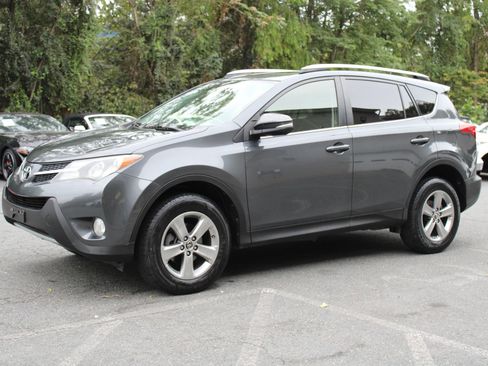 Used 2015 Toyota RAV4 XLE AWD/4WD image 3