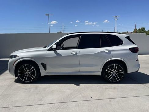 New 2026 BMW X5 xDrive40i w/ M Sport Package AWD/4WD image 9