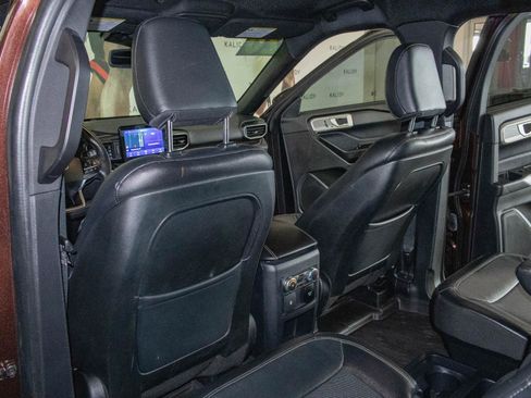 Used 2020 Ford Explorer Limited RWD image 10