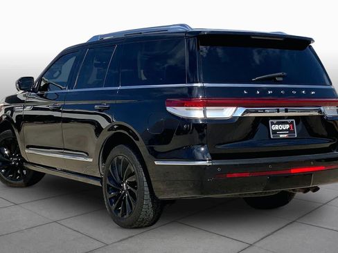 Used 2022 Lincoln Navigator Reserve AWD/4WD image 12