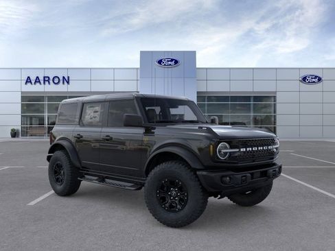 New 2026 Ford Bronco Badlands image 8