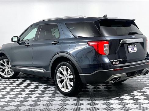 Used 2023 Ford Explorer Platinum w/ Technology Package AWD/4WD image 11