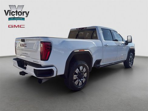 Used 2025 GMC Sierra 2500 Denali w/ Denali Reserve Package image 15