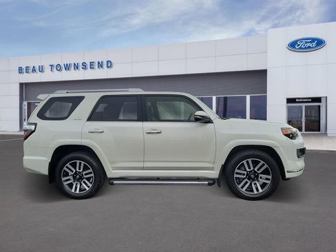 Used 2018 Toyota 4Runner Limited image 3