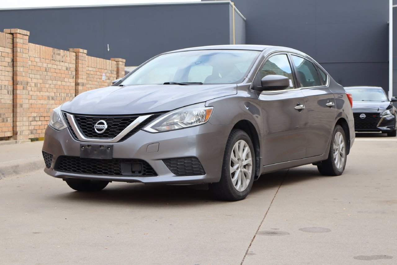 Used 2019 Nissan Sentra SV FWD image 2