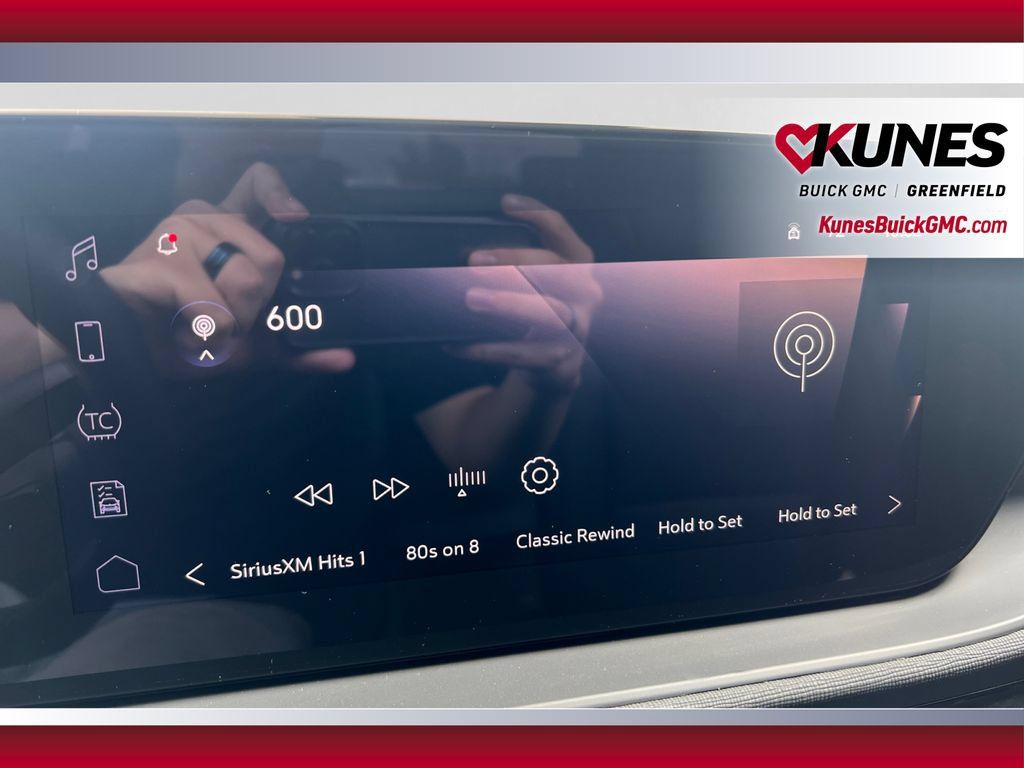 New 2026 Buick Envista Sport Touring w/ Convenience I Package FWD image 23