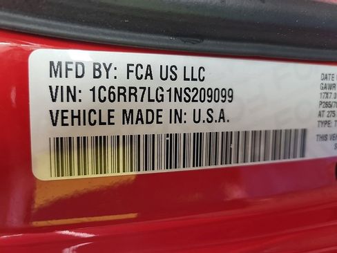 Used 2022 RAM 1500 Classic SLT image 8