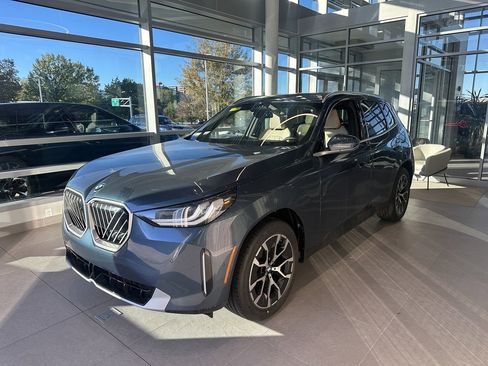 New 2026 BMW X3 xDrive30 w/ Premium Package image 3