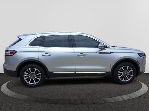 Used 2023 Lincoln Nautilus FWD w/ Premium Package image 8
