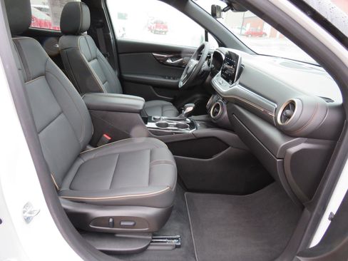 Used 2025 Chevrolet Blazer Premier w/ Driver Confidence II Package image 14