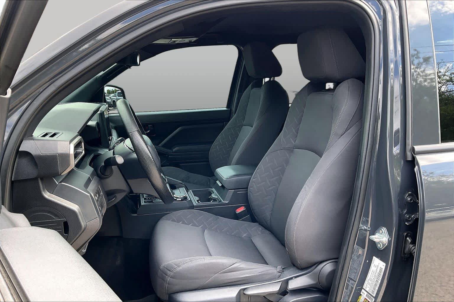 Used 2026 Toyota Tacoma SR AWD/4WD image 8