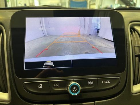 Used 2023 Chevrolet Malibu LT FWD image 16