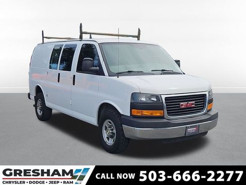 Used 2016 GMC Savana 2500 RWD image 1