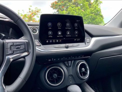 Used 2023 Chevrolet Blazer LT FWD image 6
