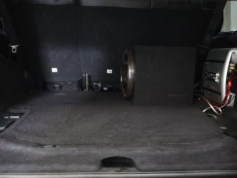 Used 2018 Jeep Wrangler Unlimited Rubicon w/ Connectivity Group image 14