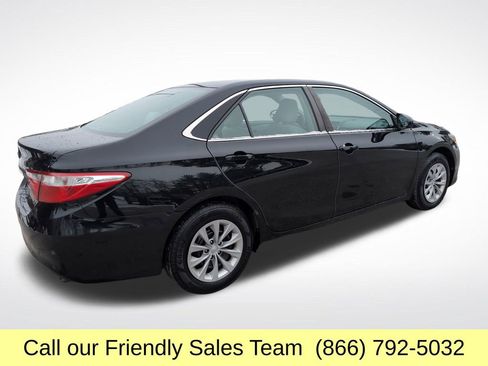 Used 2016 Toyota Camry LE image 6