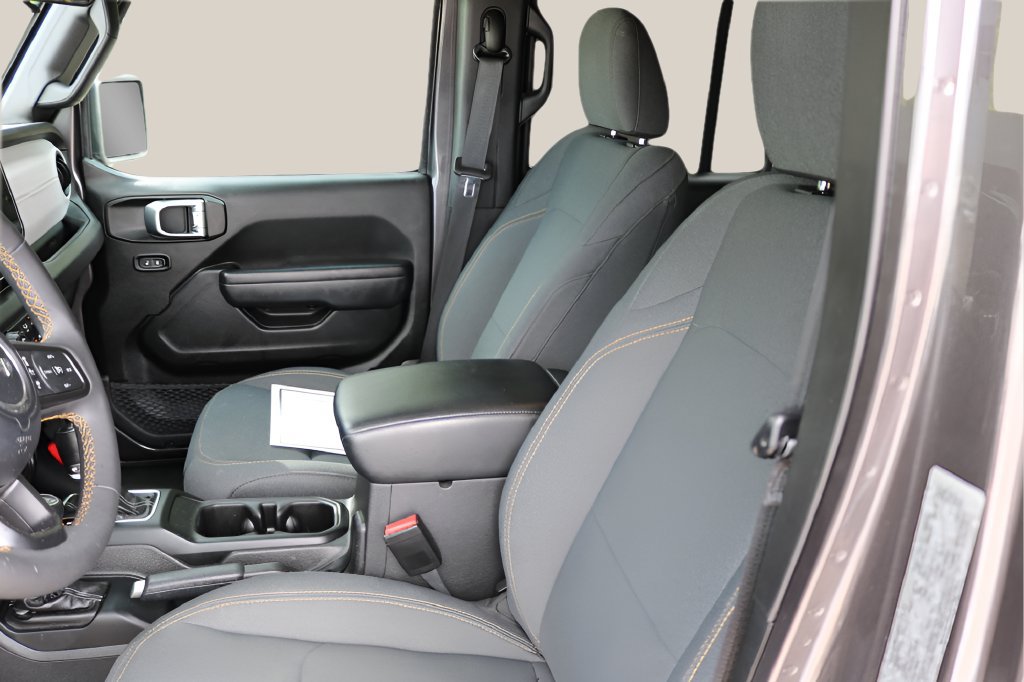 Used 2024 Jeep Wrangler Unlimited Sport AWD/4WD image 11