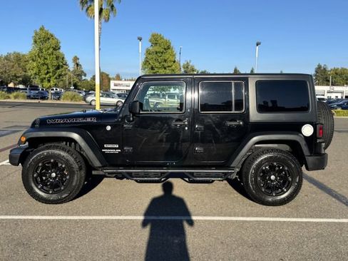 Used 2016 Jeep Wrangler Unlimited Sport w/ Quick Order Package 24S AWD/4WD image 8